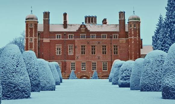 Saturday CHRISTMAS Introduction to Wine at Madingley Hall