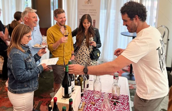 cambridge-wine-fair-serving