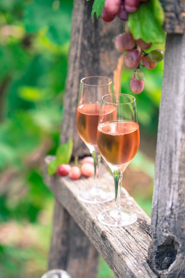 ROSÉ Still & Sparkling Wines